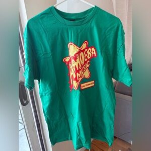 Gildan Men’s Amoeba Music Tee Green